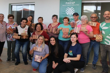 Encerramos com sucesso o curso “Artesanato com Madeira Maciça Reciclável”