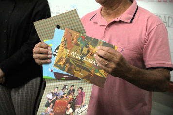 Prefeitura e SESI promovem doação de livros para alunos da EMEB Romualdo de Souza Brito