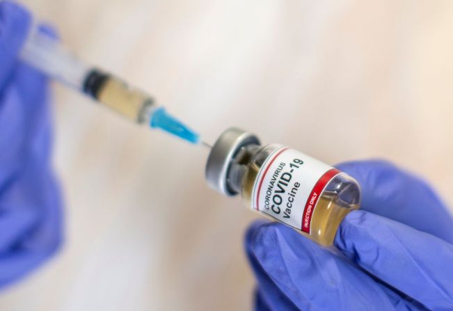 Vacinação contra COVID  da população maior de 45  anos, gestantes e puérperas.