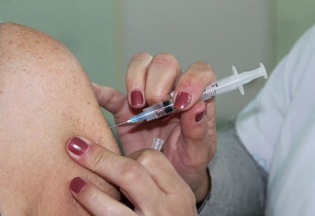 Vacinação contra COVID das pessoas com DOENÇAS CRÔNICAS na faixa etária entre 18 A 29 anos.