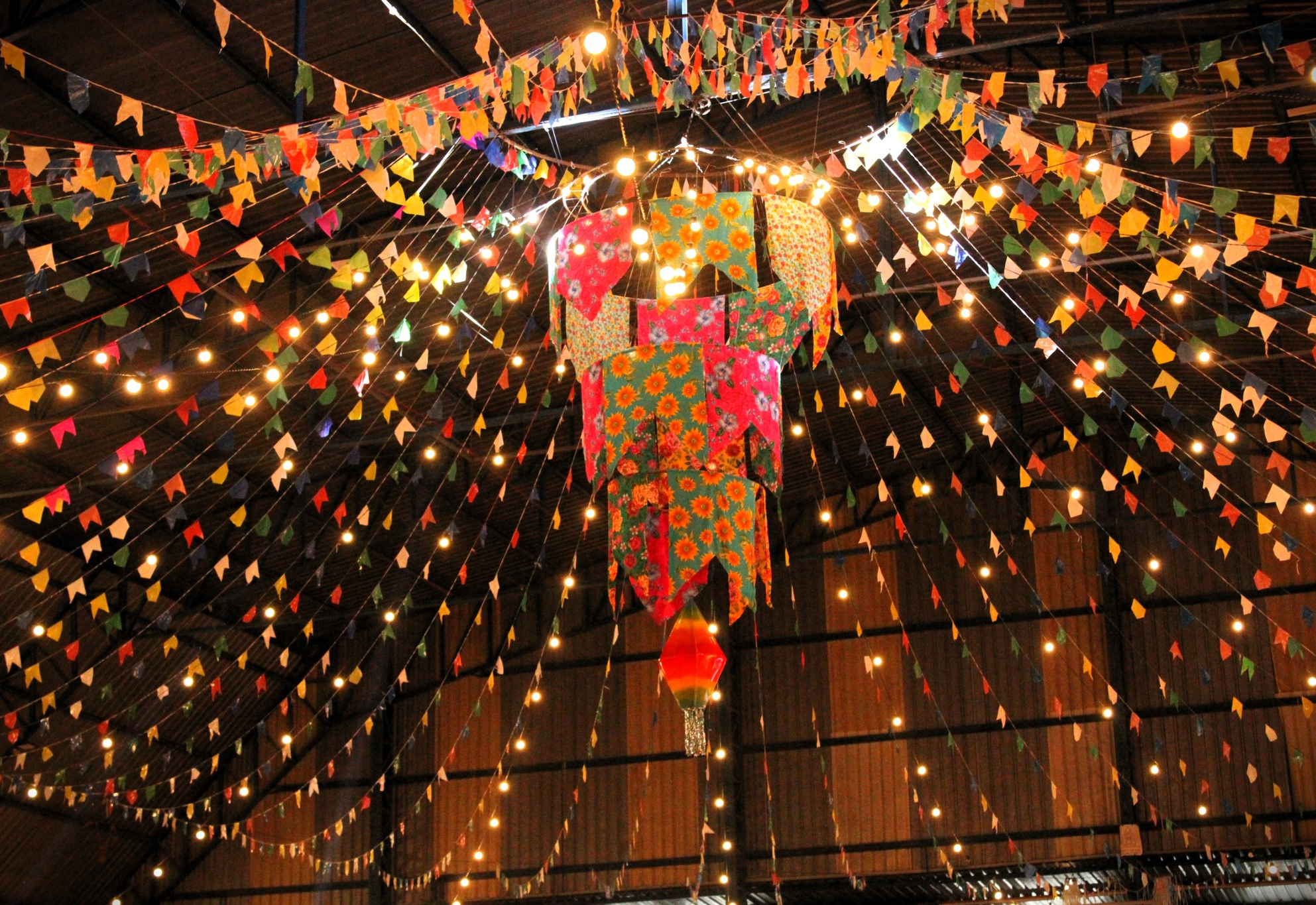 Arraiá da Educação 2025: Um Show de Alegria no Poliesportivo!