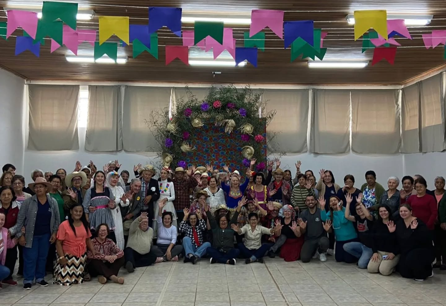 Arraiá da Melhor Idade: Celebração Junina Resgata Alegria e Integração