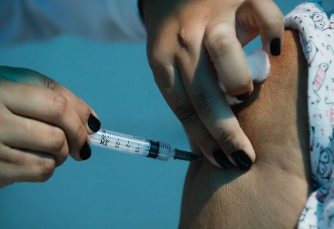 Vacinação dos idosos de 75 e 76 anos de idade