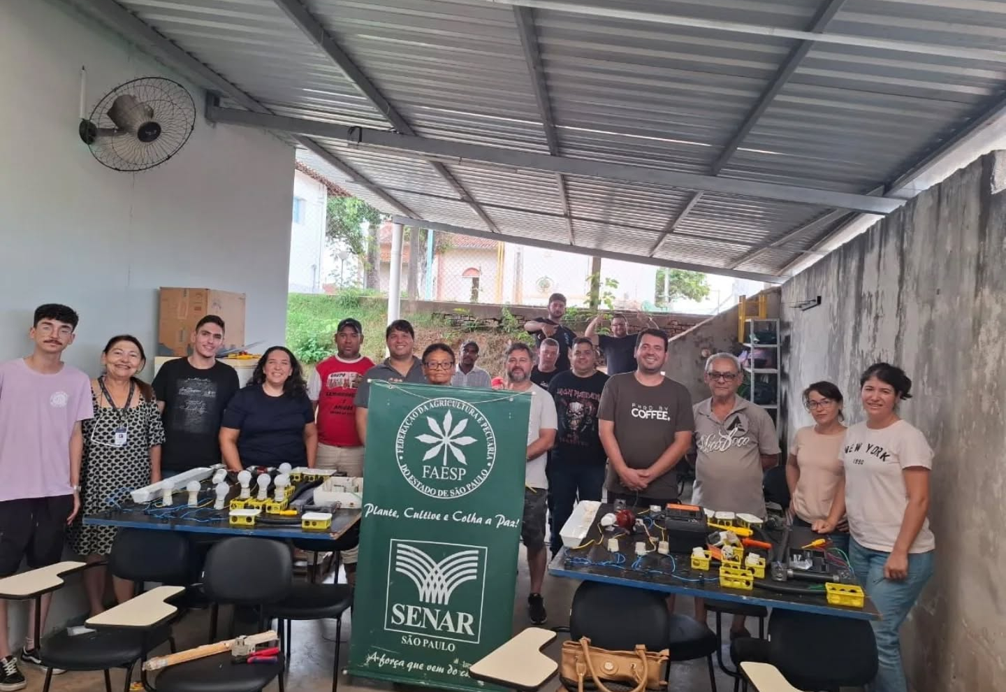 Curso de Eletricista forma mais de 16 alunos!