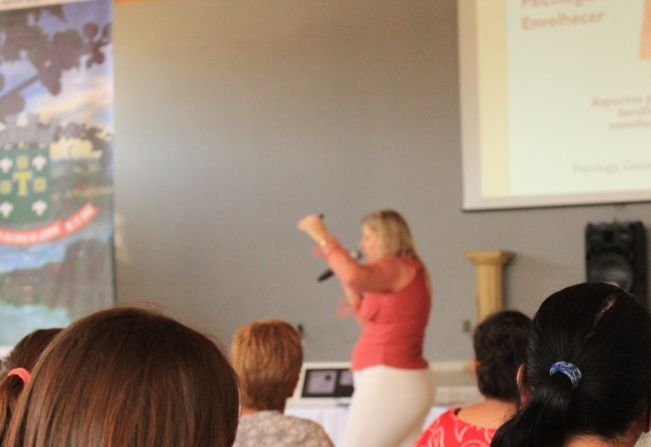 Departamento de Promoção social e habitação junto com o CRAS realizam encontro com o tema 